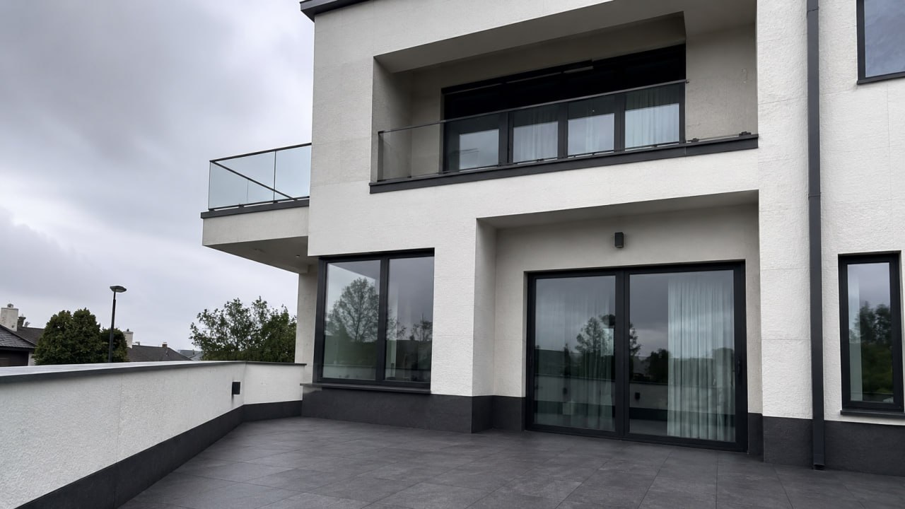 KORDEKO flexible tile for balconies, loggias and terraces: an easy alternative to porcelain tiles