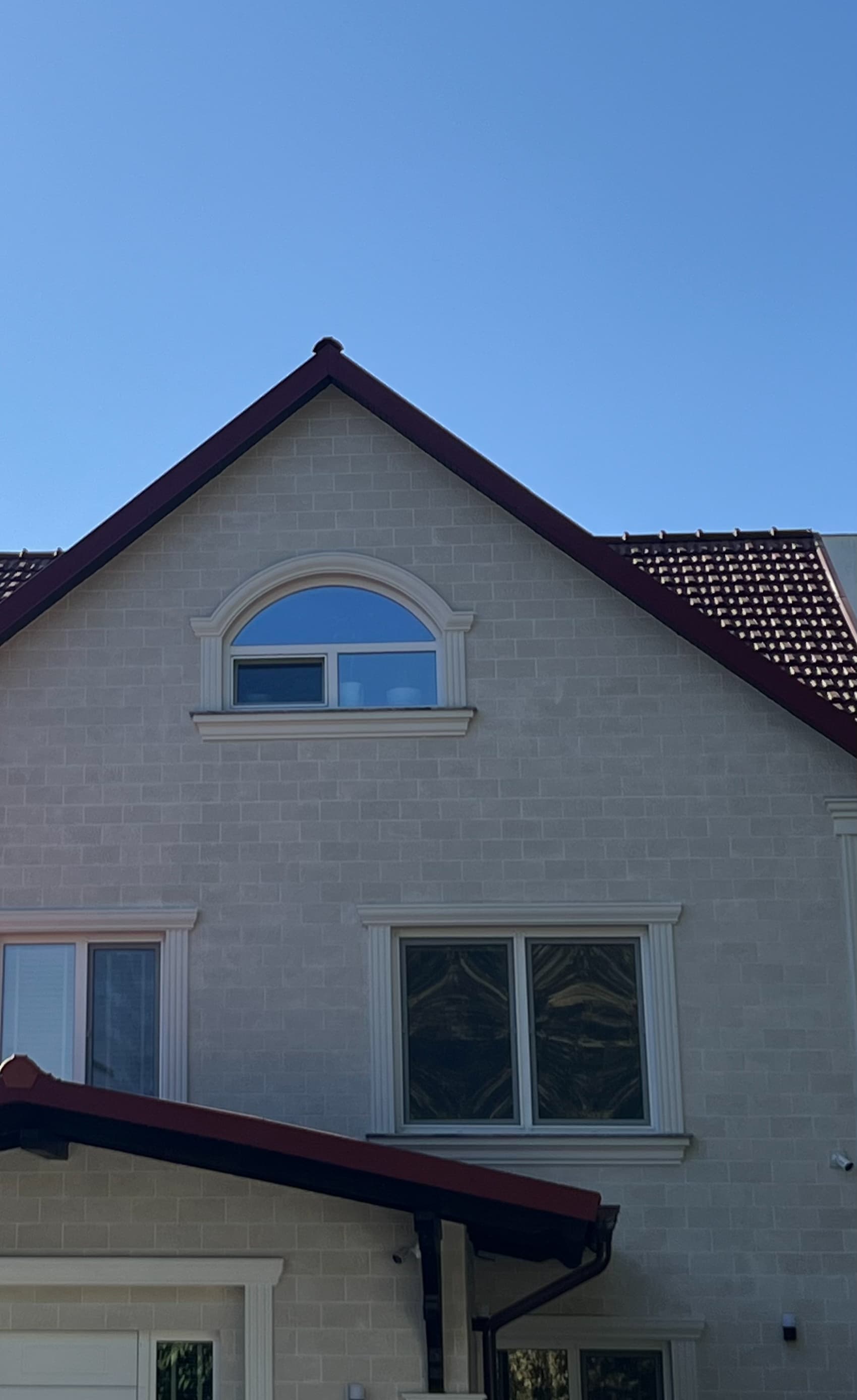Gresie flexibila fatada - casa la marginea orasului Durlesti — 4