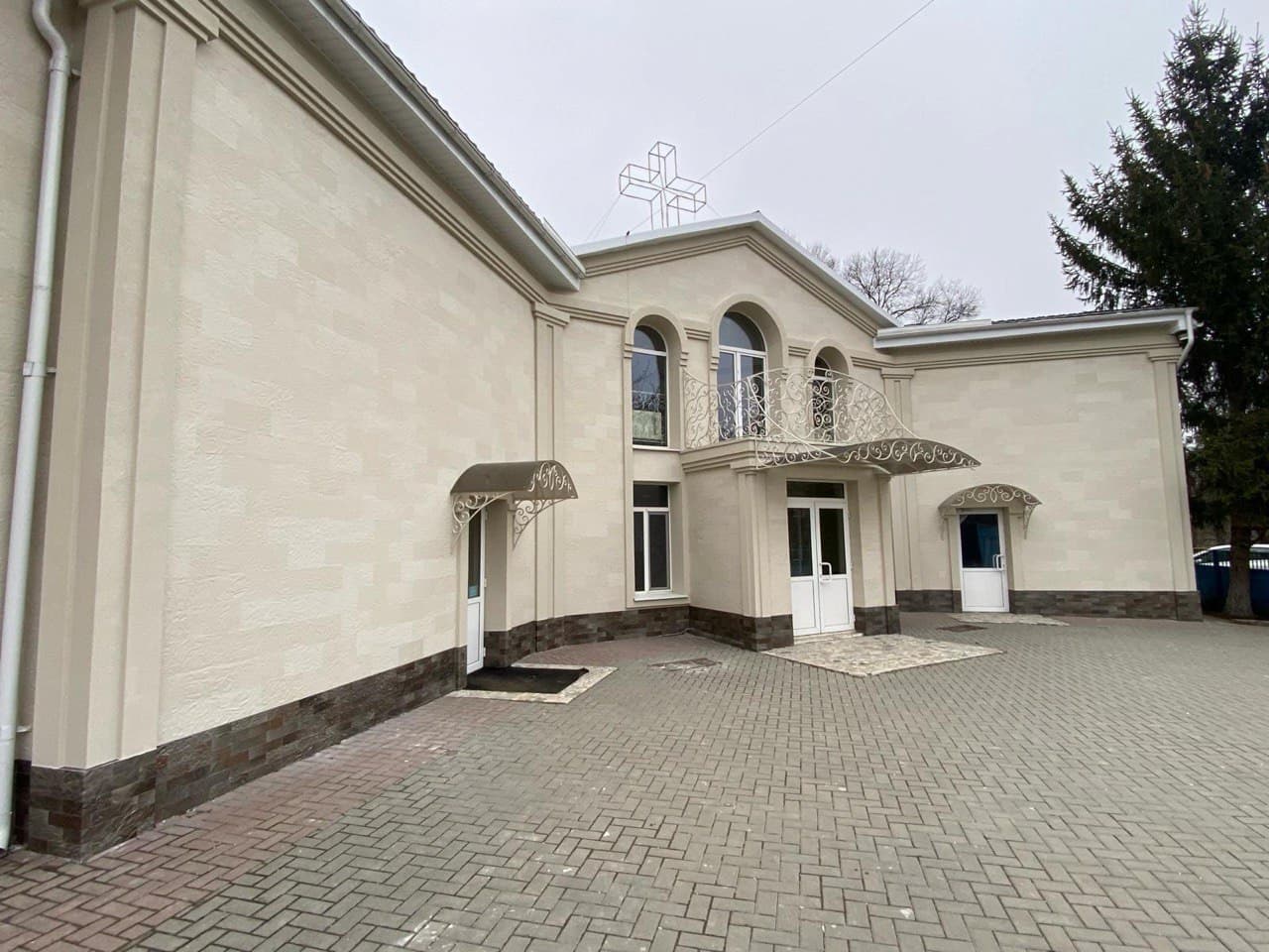 Гибкая плитка — церковь в Чеканах — 12