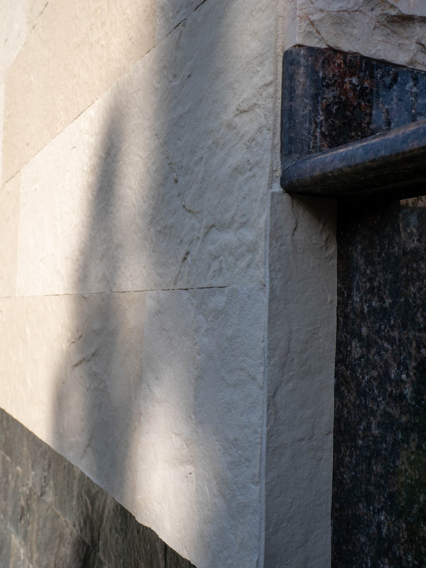 Телецентр — Turkish Travertine; Volcanic Anthracite — 16
