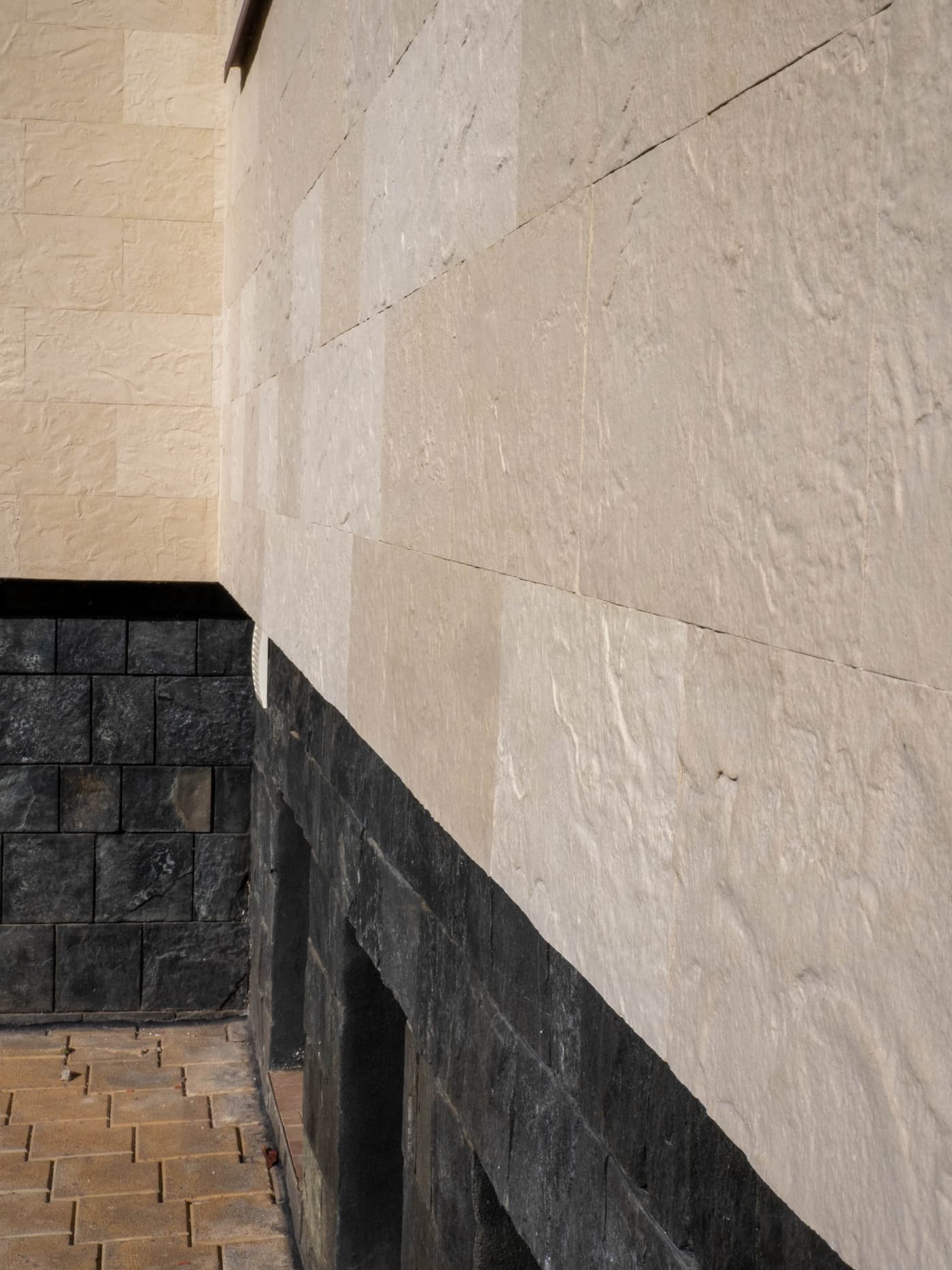 Телецентр — Turkish Travertine; Volcanic Anthracite — 17