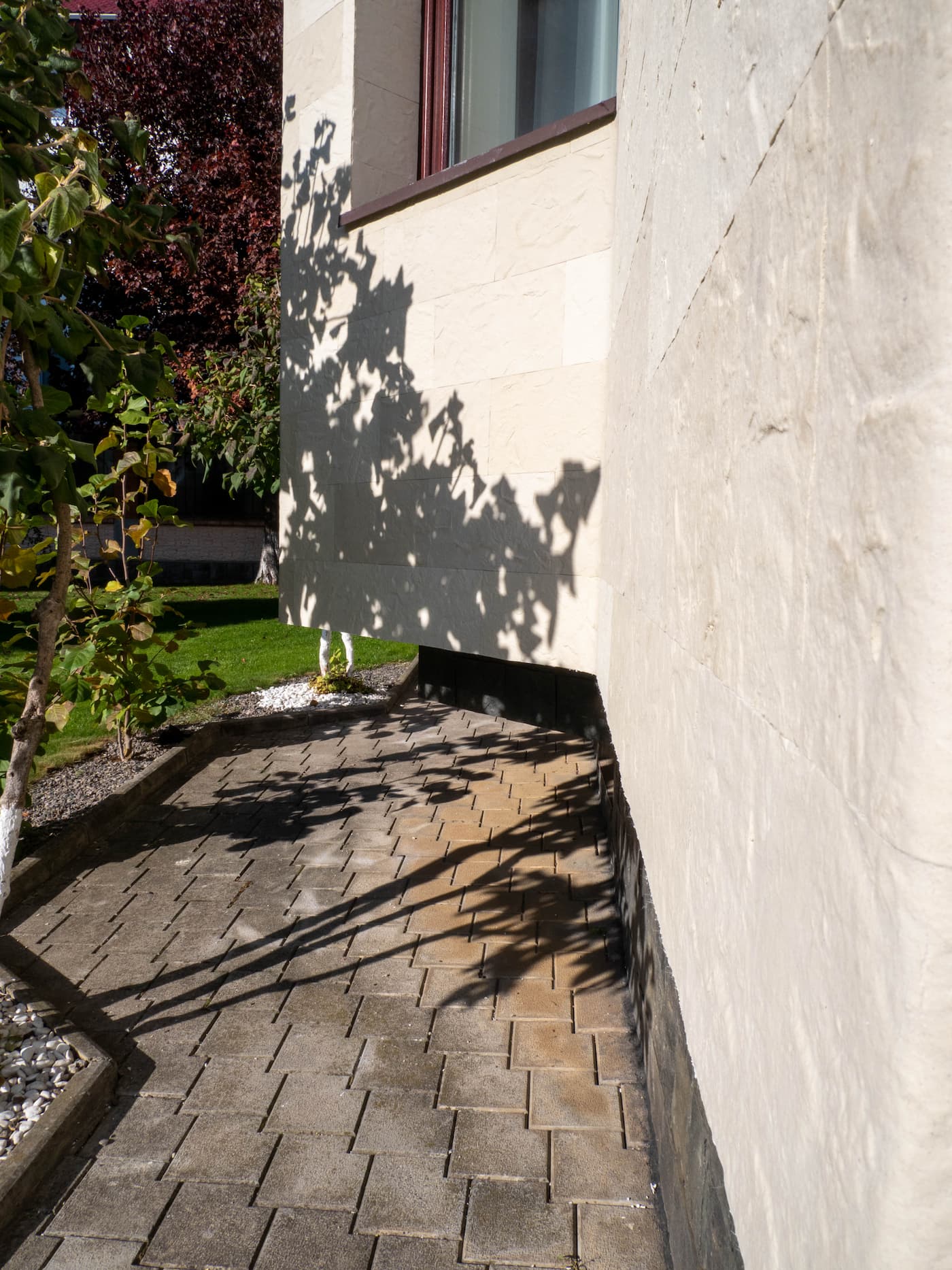 Телецентр — Turkish Travertine; Volcanic Anthracite — 18