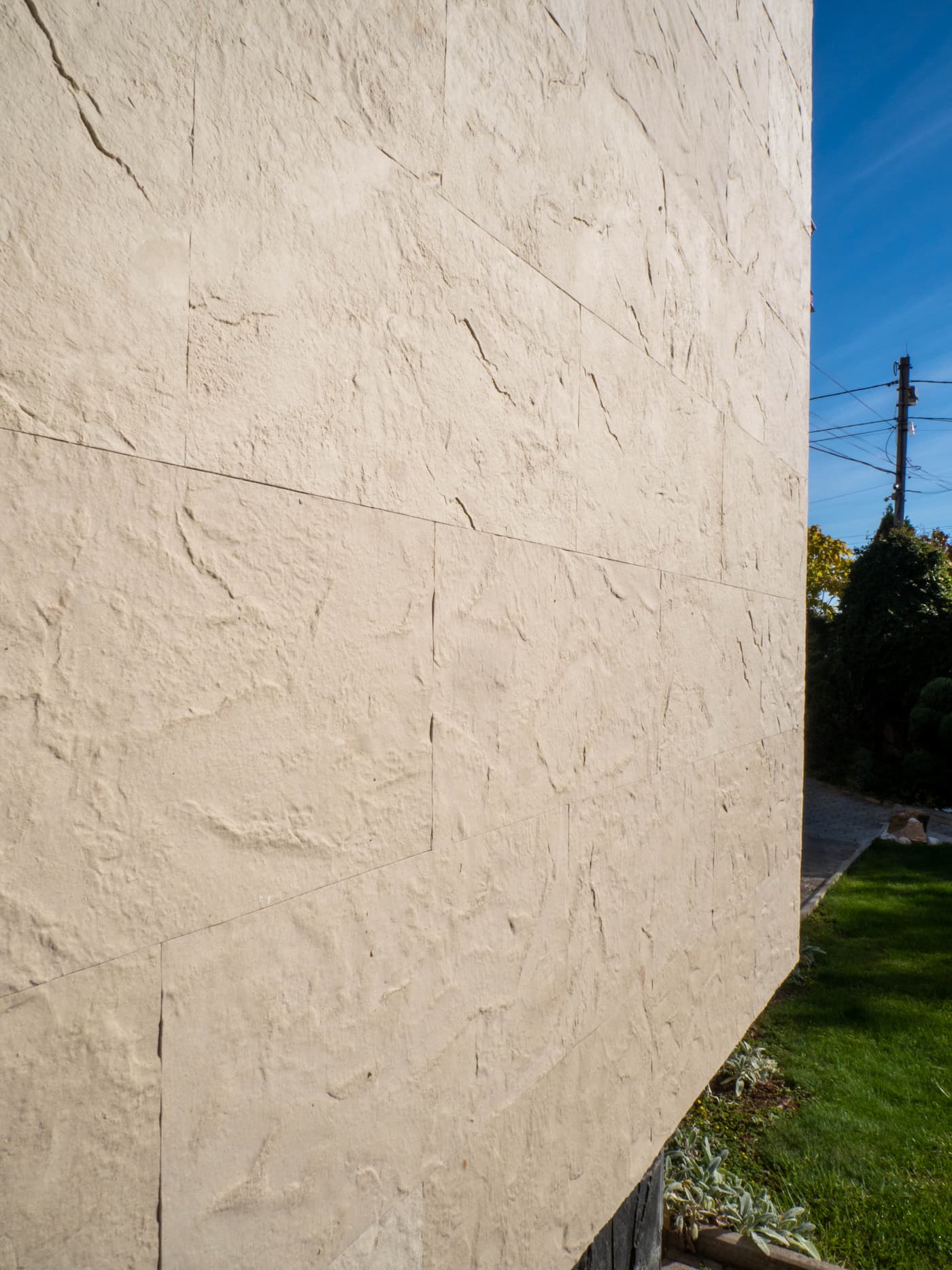 Телецентр — Turkish Travertine; Volcanic Anthracite — 19