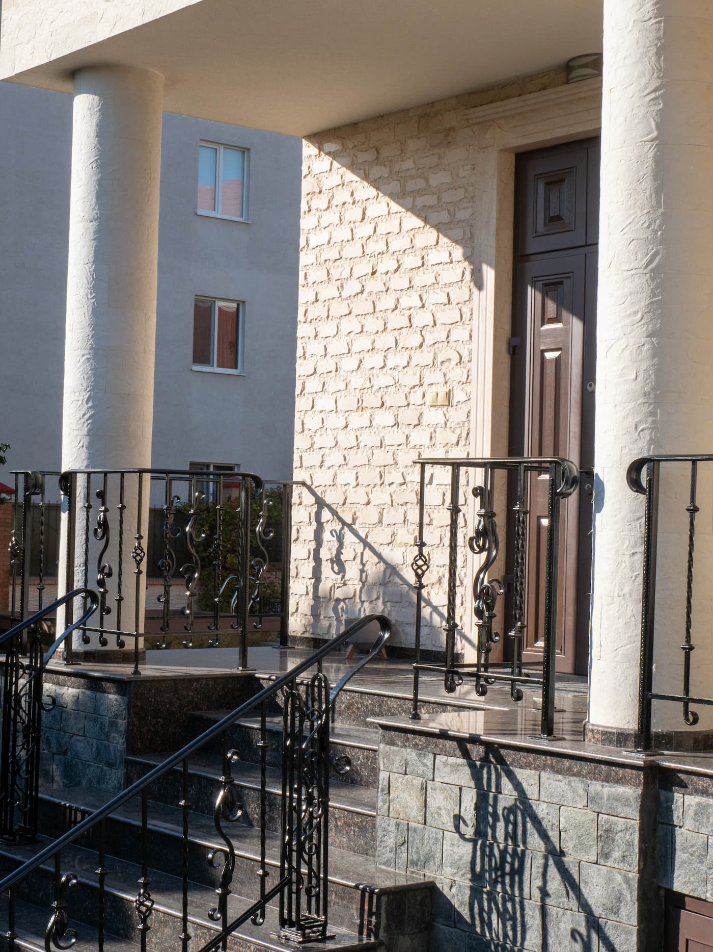 Телецентр — Turkish Travertine; Volcanic Anthracite — 50