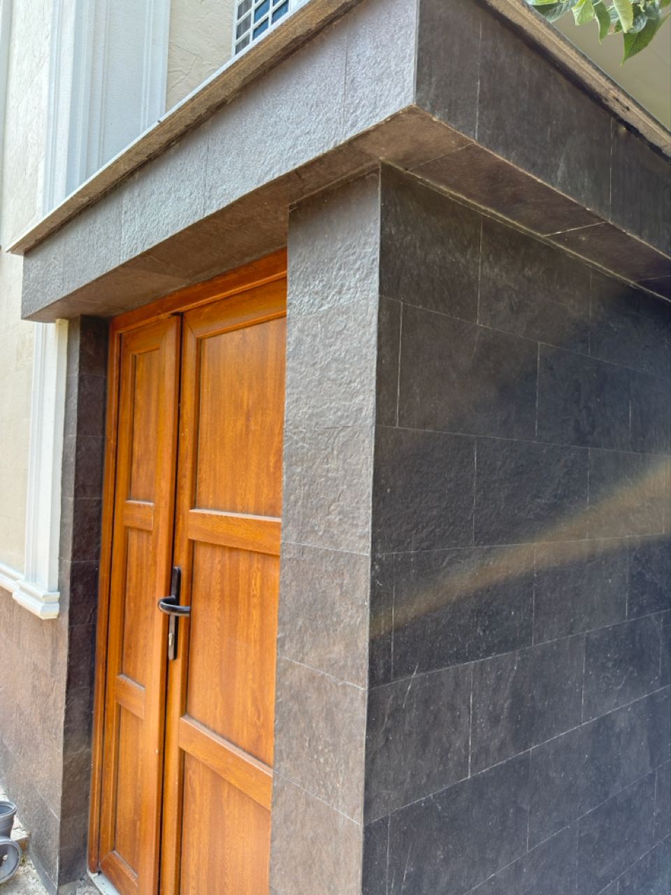 Gresie flexibila fatada Pletaflex – casa in Costesti — 15