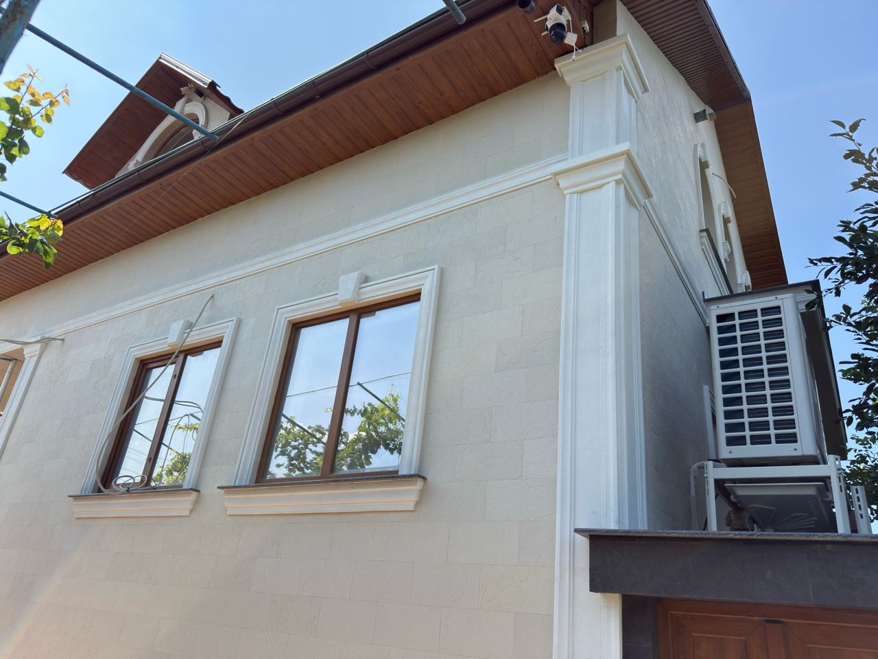 Gresie flexibila fatada Pletaflex – casa in Costesti — 4
