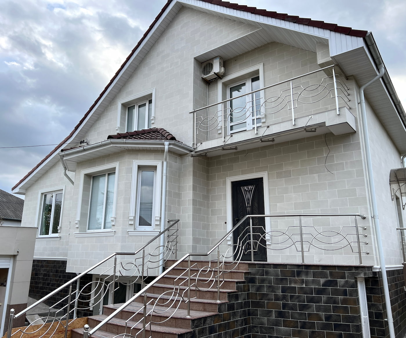 Piatra flexibila Pletaflex – casa privata in Ialoveni — 2