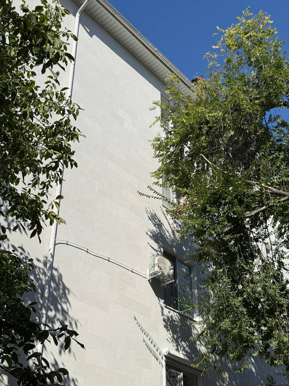 Flexible tiles Pletaflex - five-story building on Botanika — 2