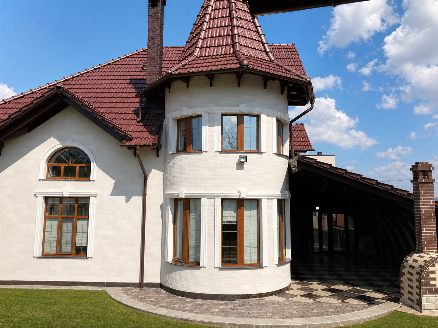 Casa privata pe Telecentre - fatada din faianta flexibila