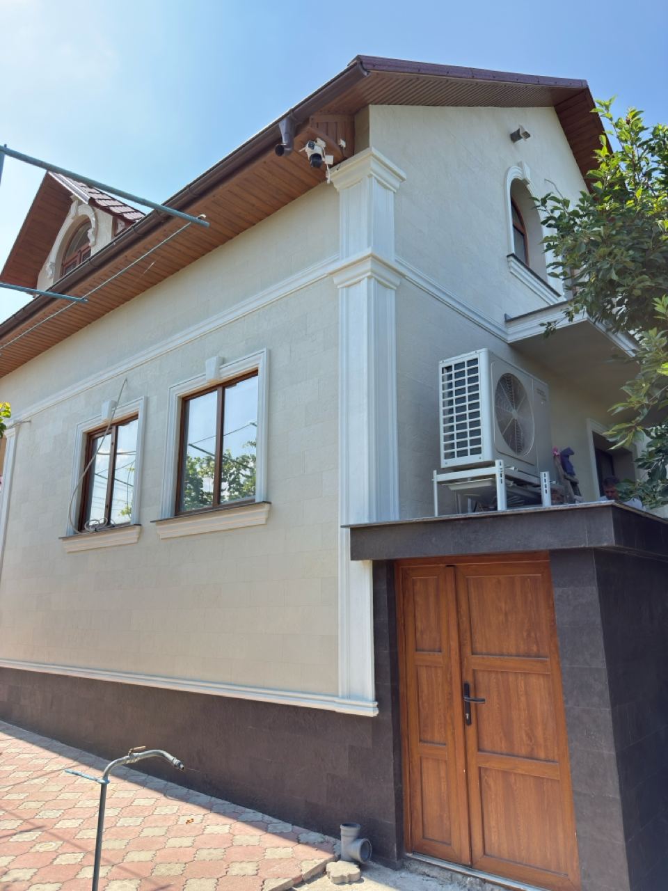 Gresie flexibila fatada Pletaflex – casa in Costesti — 1