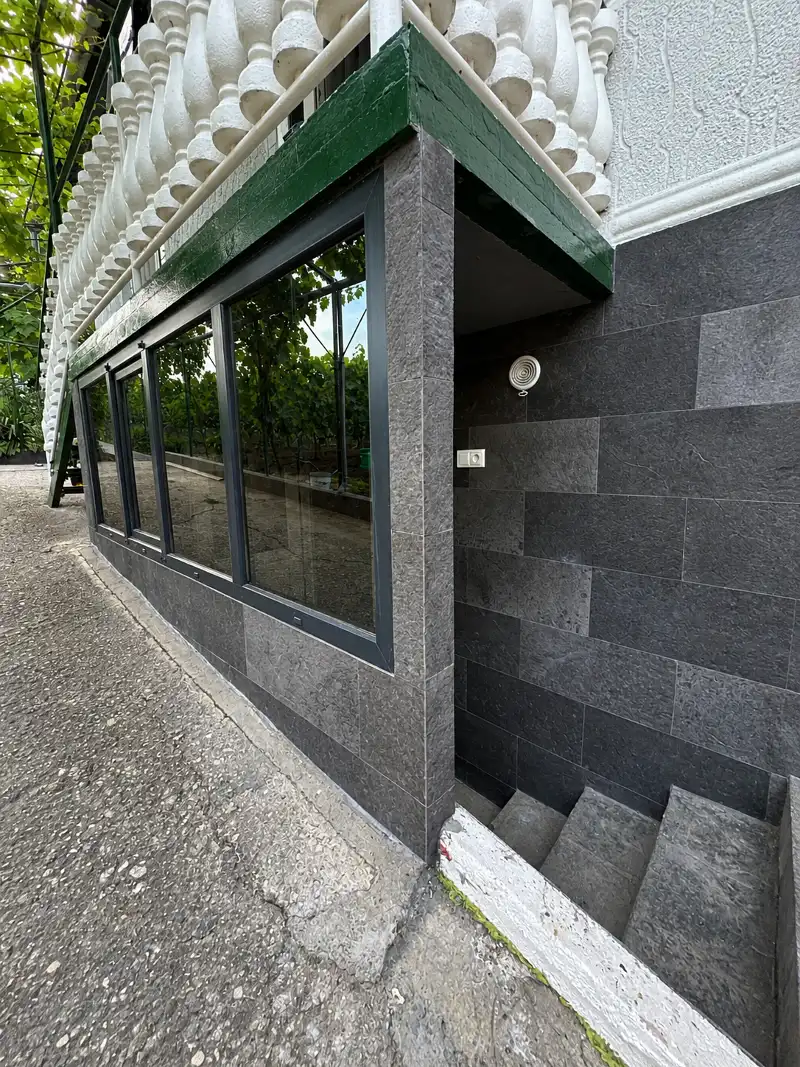Piatra flexibila - casa in Cimislia